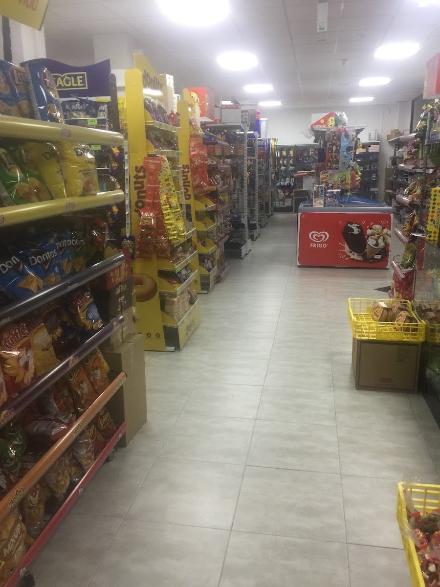 Alimentación y Bazar en El Cañaveral — foto 2