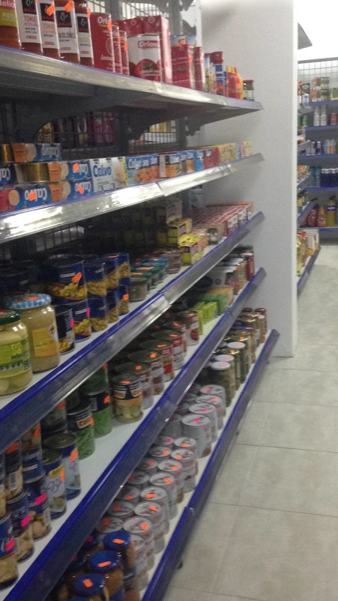 Alimentación y Bazar en El Cañaveral — foto 3