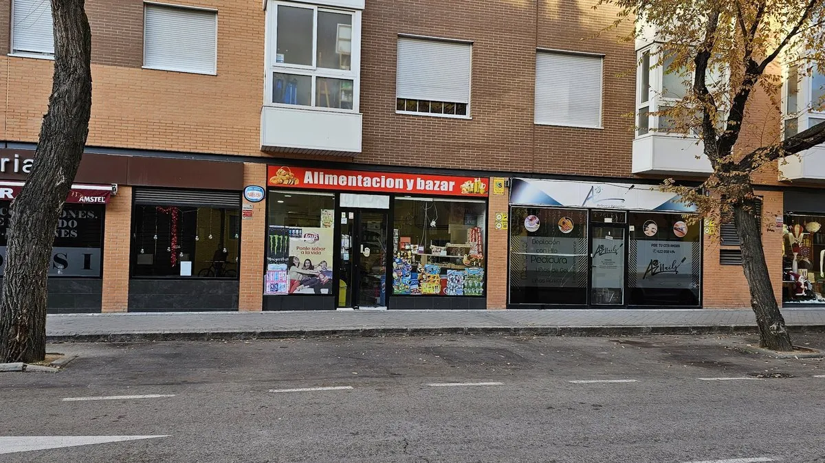 Alimentación y Bazar en El Cañaveral — foto 3