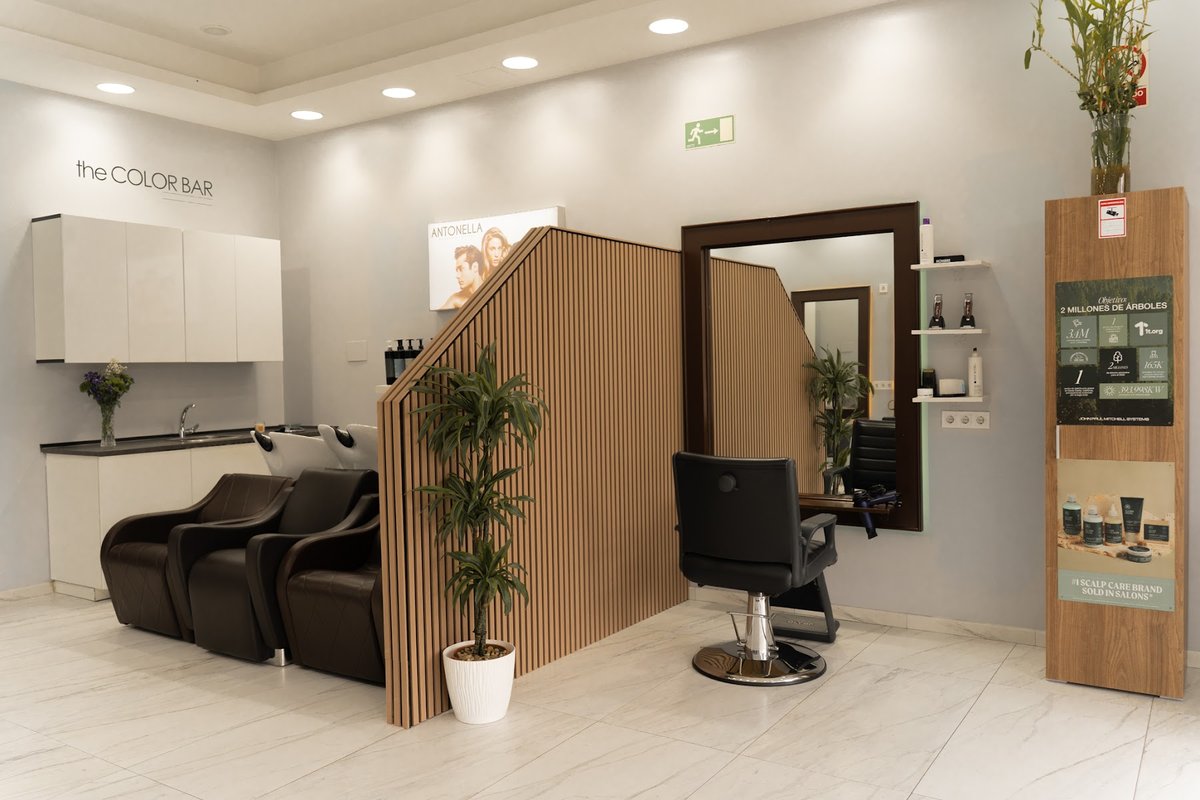 Antonella Peluquería y Belleza en El Cañaveral — foto 2