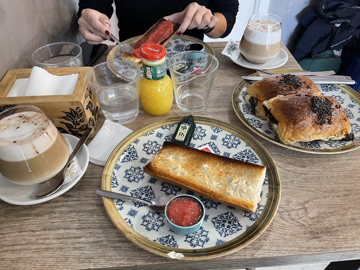 Caprichos Coffee & Bakery en El Cañaveral — foto 2