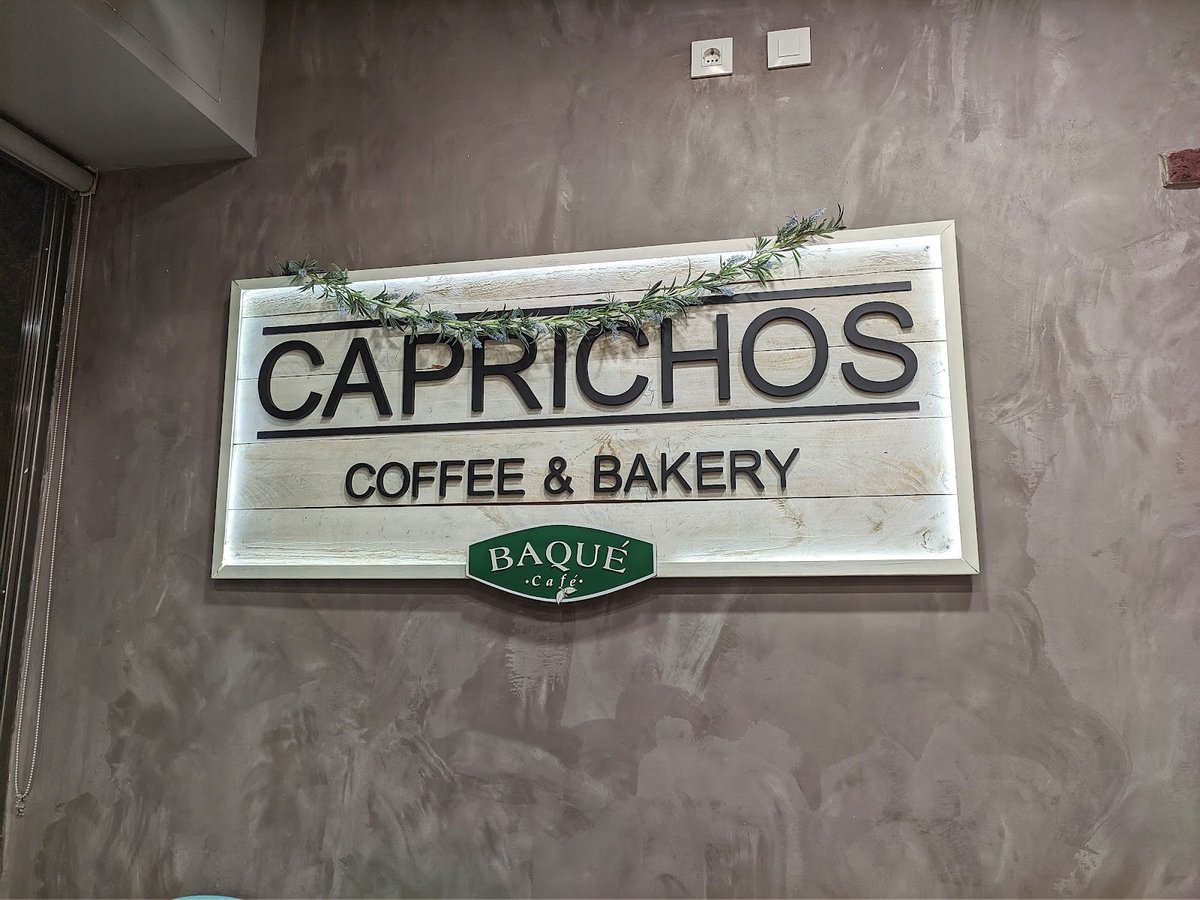 Caprichos Coffee & Bakery en El Cañaveral — foto 3