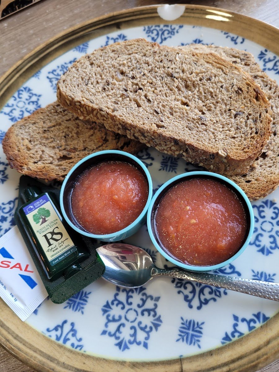 Caprichos Coffee & Bakery en El Cañaveral — foto 5