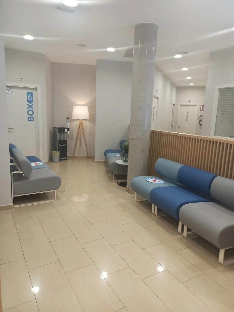 Clínica Dental Adeslas en San Fernando de Henares — foto 3