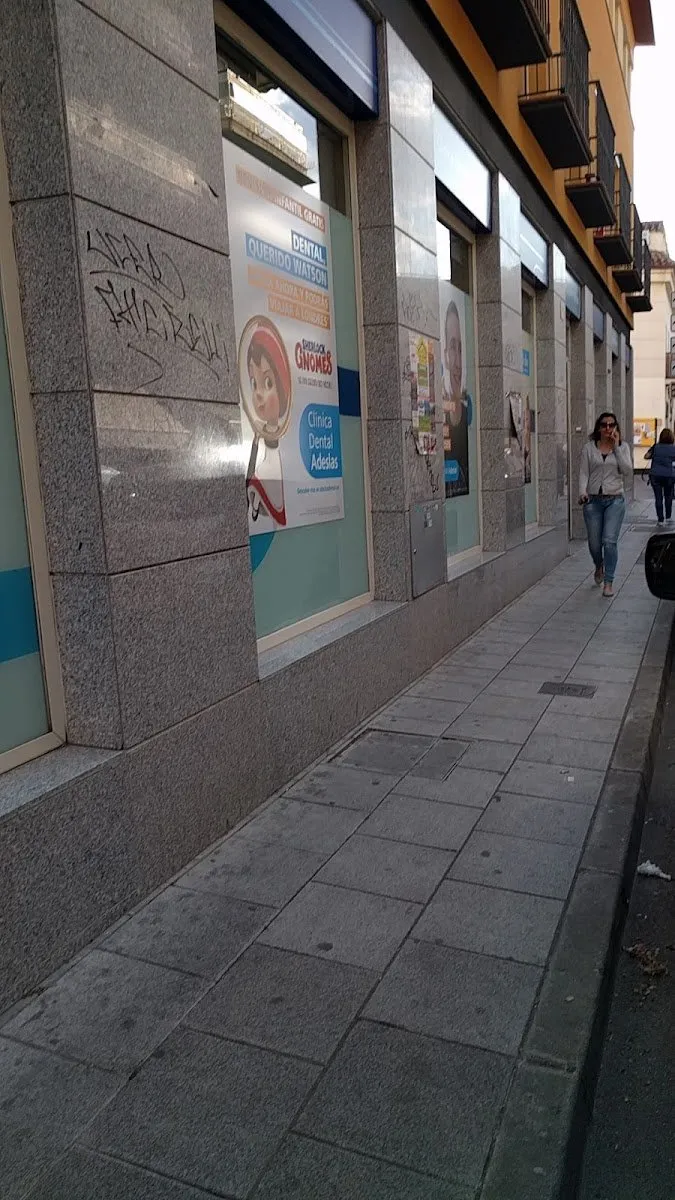 Clínica Dental Adeslas en San Fernando de Henares — foto 4