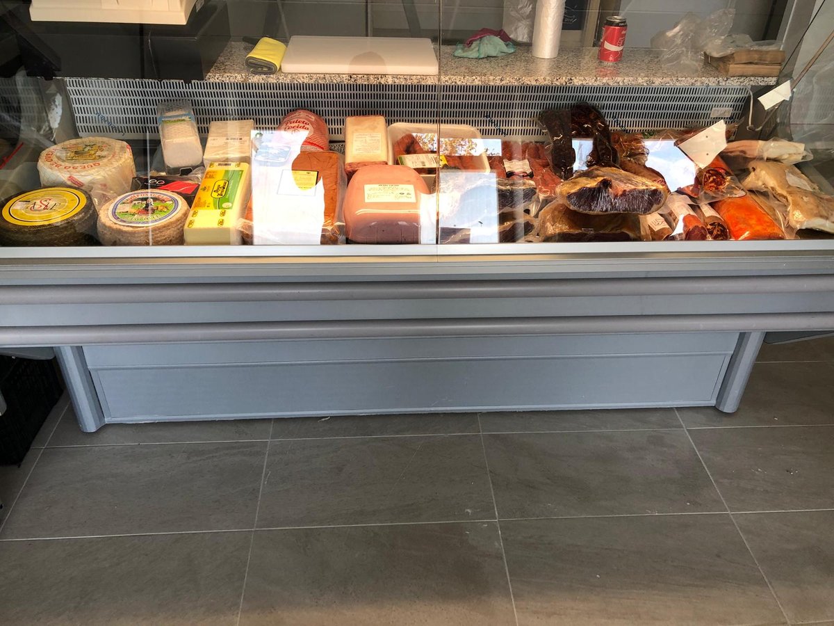 Frutería Charcutería El Cañaveral en El Cañaveral — foto 4