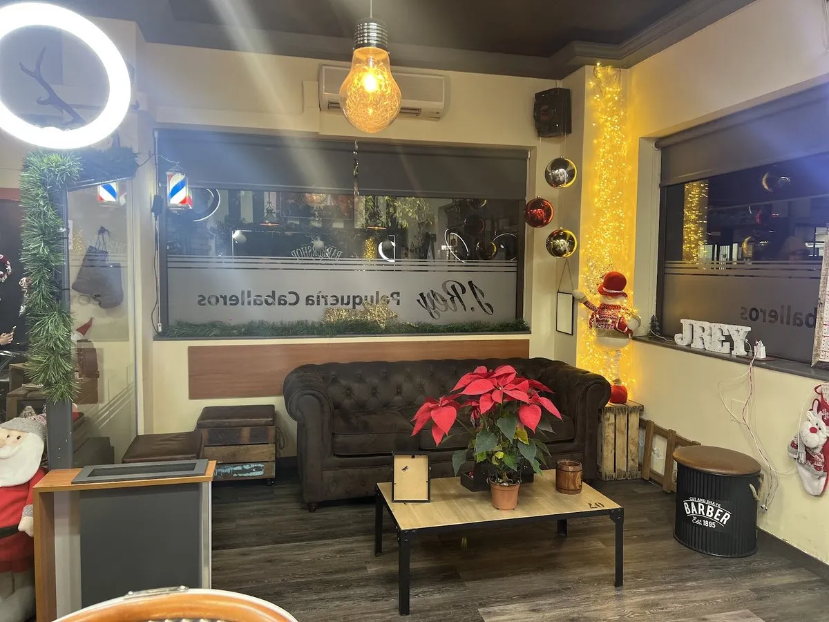 J.Rey Barbería Peluquería | San Fernando de Henares en San Fernando de Henares — foto 2