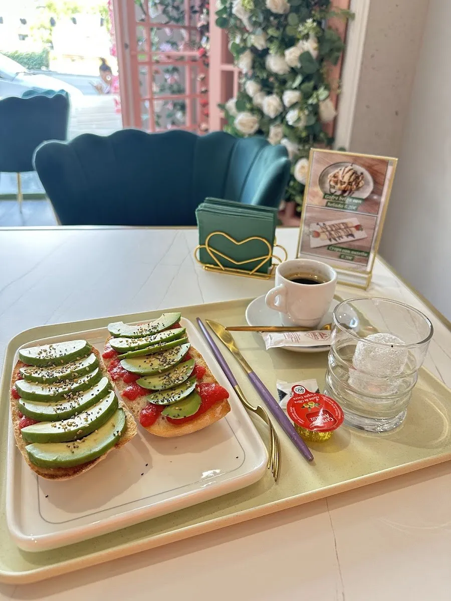 Le Petit Café de Cryss en El Cañaveral — foto 3