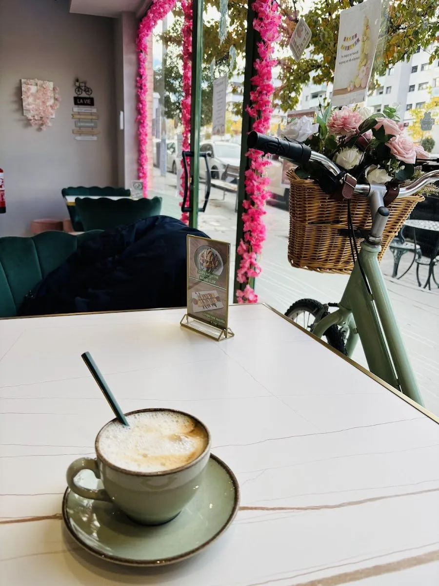 Le Petit Café de Cryss en El Cañaveral — foto 4