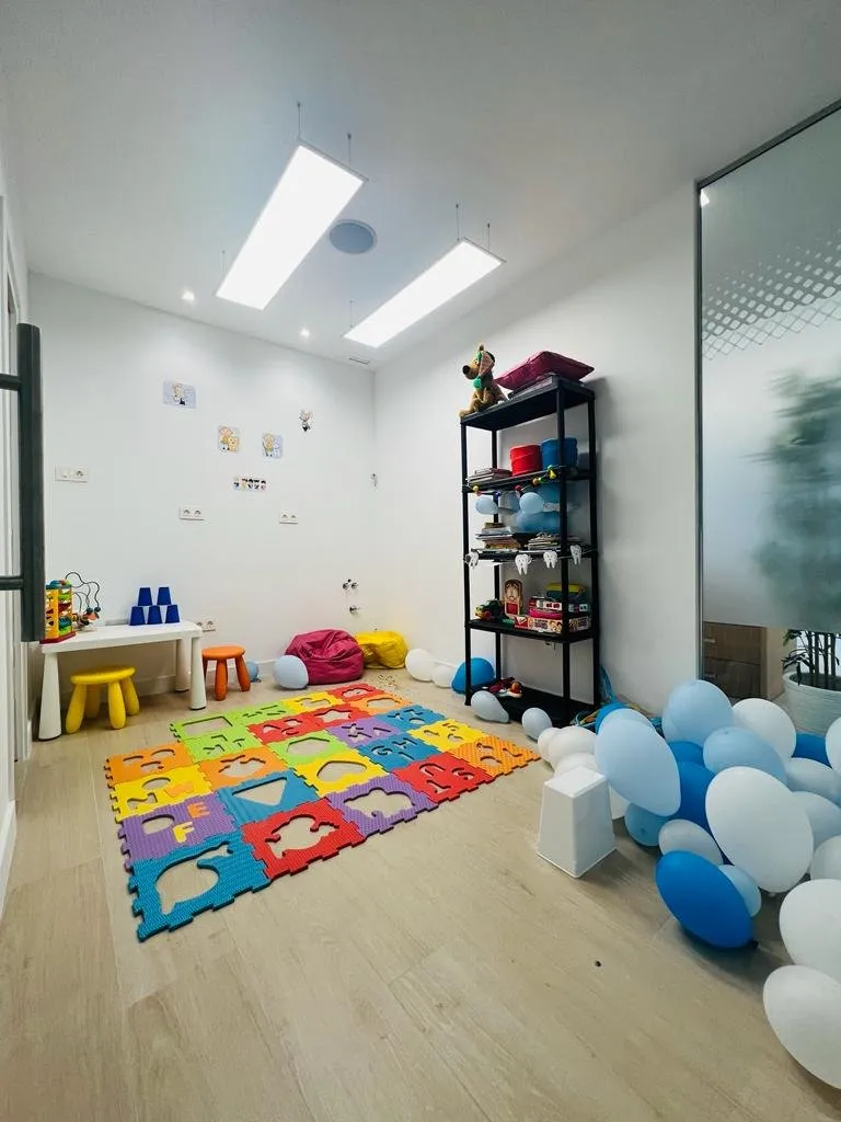 Mardones y Martínez Clínica Dental en El Cañaveral — foto 5