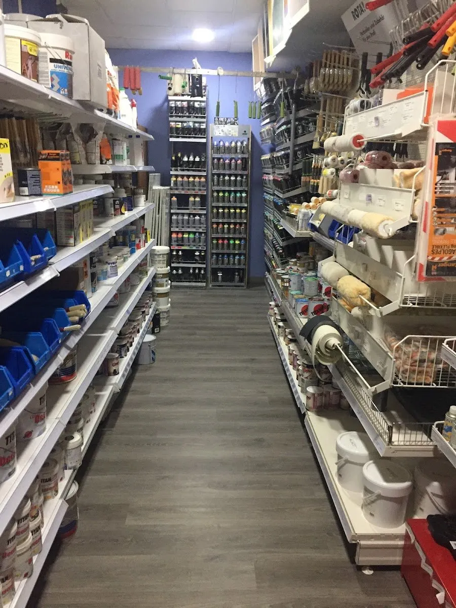 PINTURAS ALDECO distribuidor TITAN - PINTORES A SU SERVICIO en Coslada — foto 2