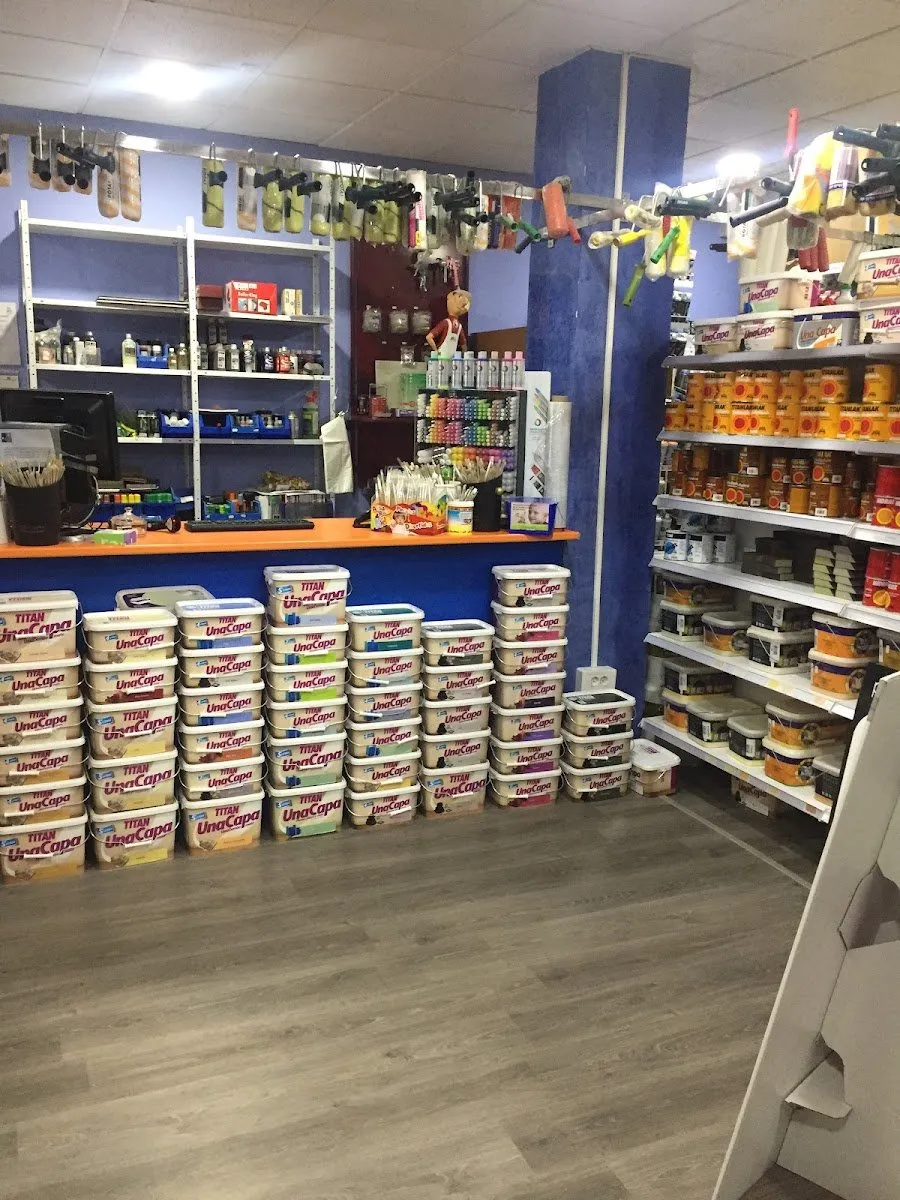 PINTURAS ALDECO distribuidor TITAN - PINTORES A SU SERVICIO en Coslada — foto 5